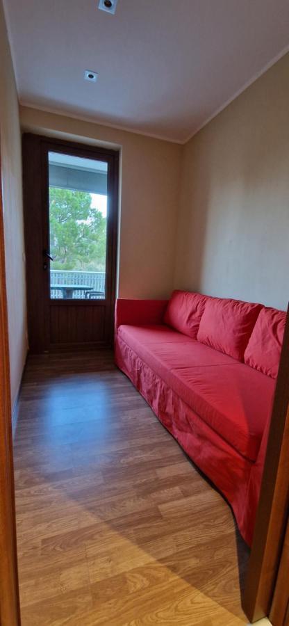 1-Zimmer Appartment In Aprilia Marittima Mit Gemeinschaftspool Экстерьер фото